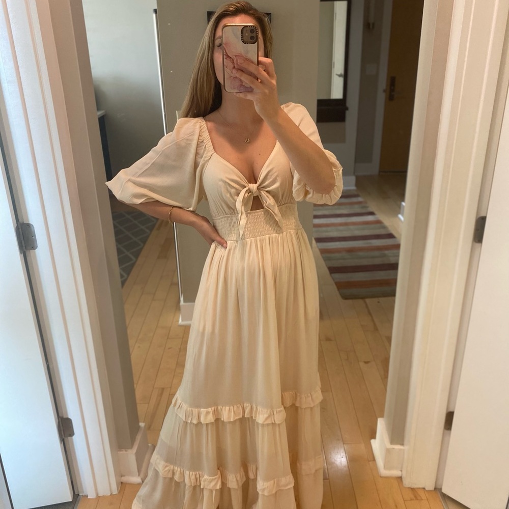 Elegant Cream Maxi Dress